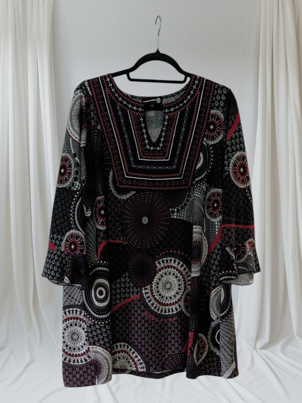 Claire's Black Tunic with Maroon and Gray Circular Print
